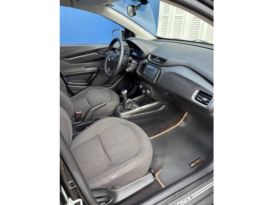 CHEVROLET - ONIX - 2013/2013 - Preta - R$ 42.900,00