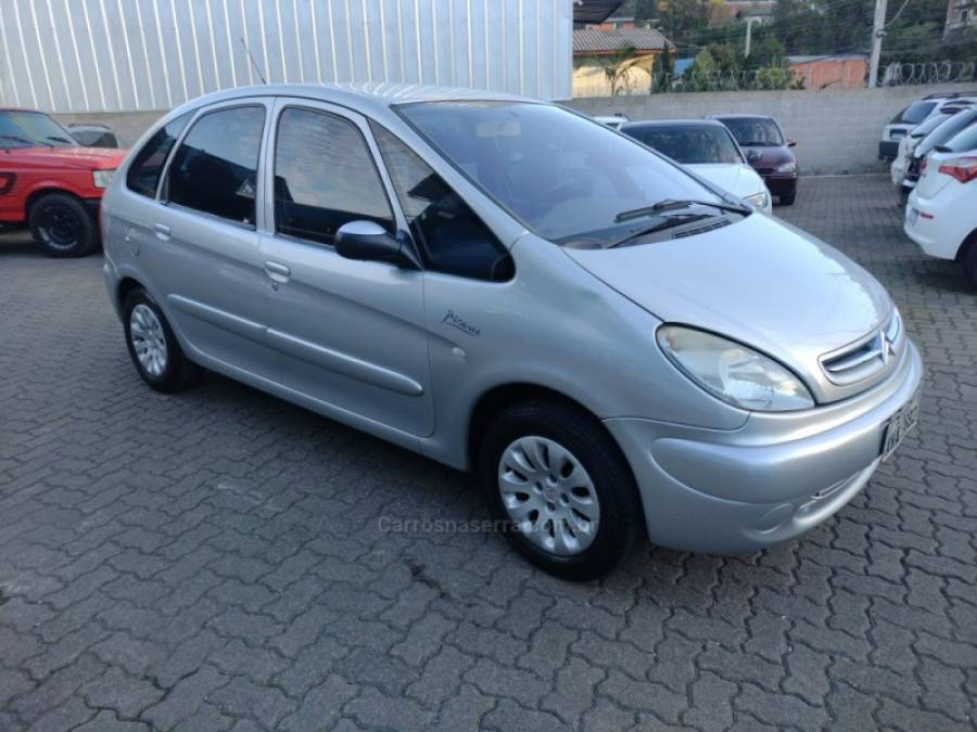 CITROËN - XSARA PICASSO - 2005/2005 - Prata - R$ 17.800,00