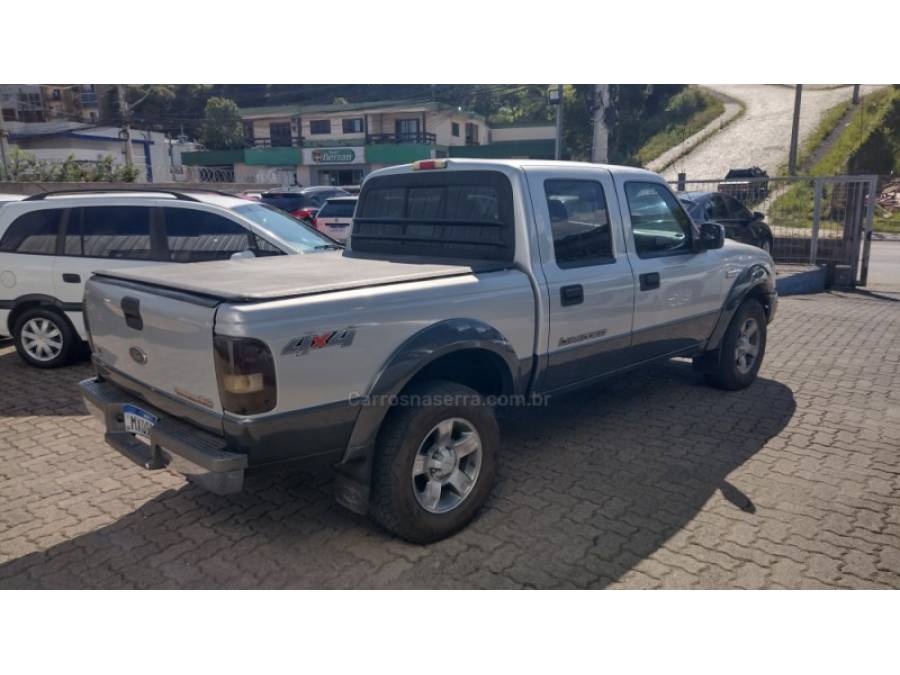 FORD - RANGER - 2005/2005 - Prata - R$ 75.000,00