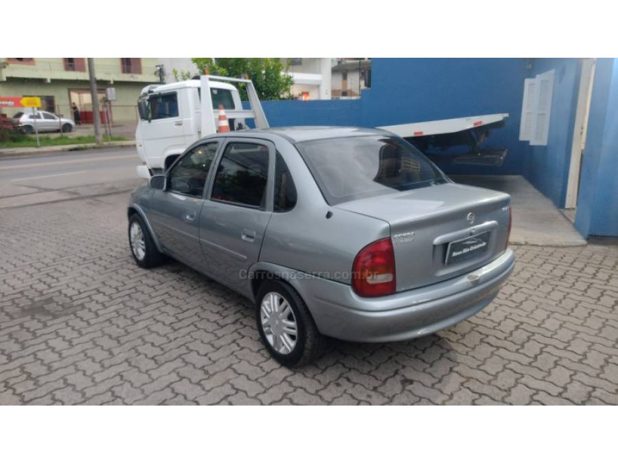 CHEVROLET - CORSA - 1996/1997 - Prata - R$ 18.900,00