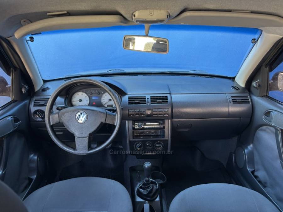 VOLKSWAGEN - GOL - 2002/2003 - Bege - R$ 24.500,00