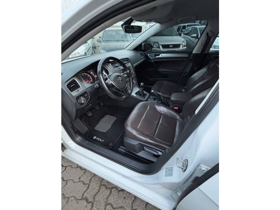 VOLKSWAGEN - GOLF - 2017/2017 - Branca - R$ 81.500,00