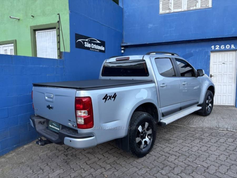CHEVROLET - S10 - 2012/2013 - Prata - R$ 109.900,00