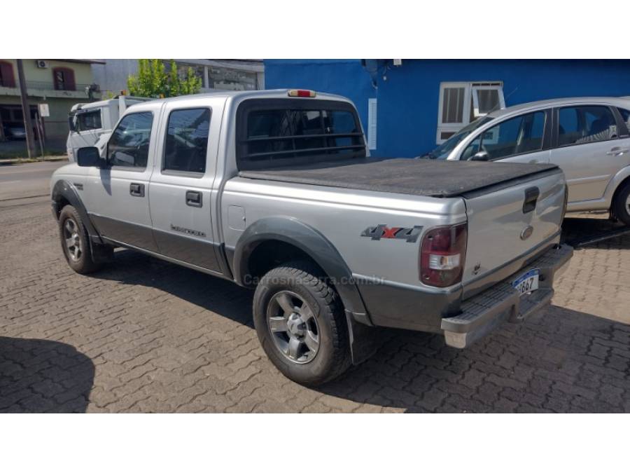 FORD - RANGER - 2005/2005 - Prata - R$ 75.000,00