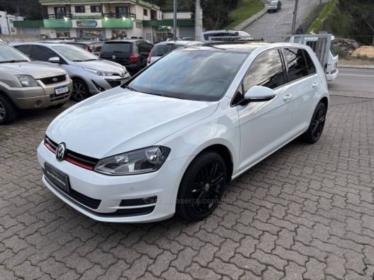 VOLKSWAGEN - GOLF - 2017/2017 - Branca - R$ 81.500,00