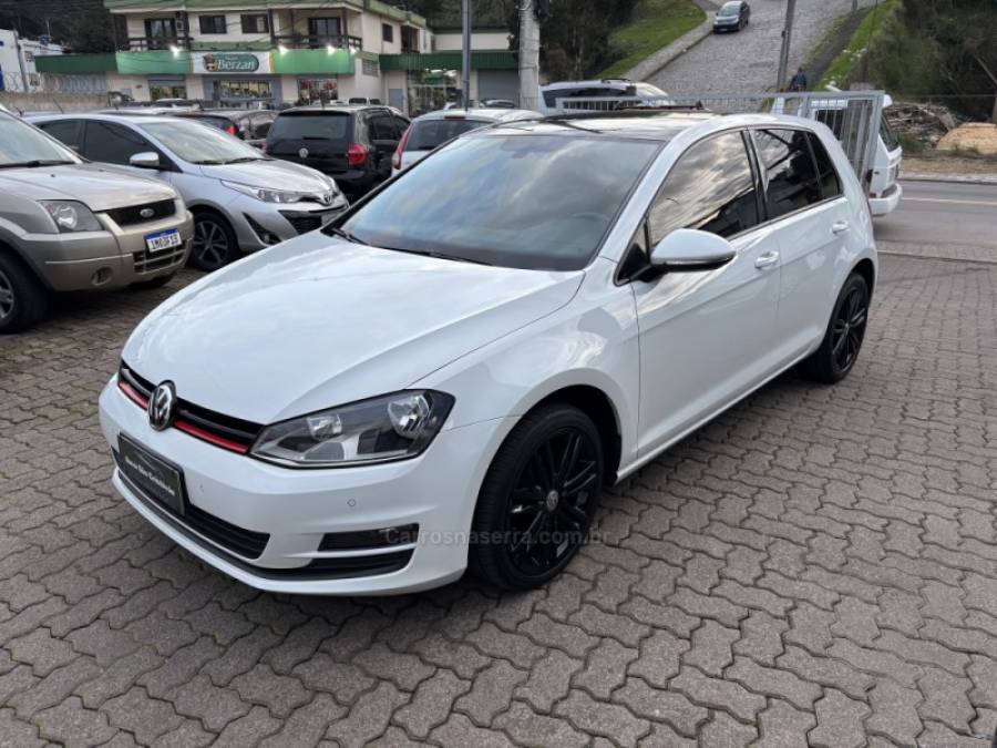 VOLKSWAGEN - GOLF - 2017/2017 - Branca - R$ 81.500,00