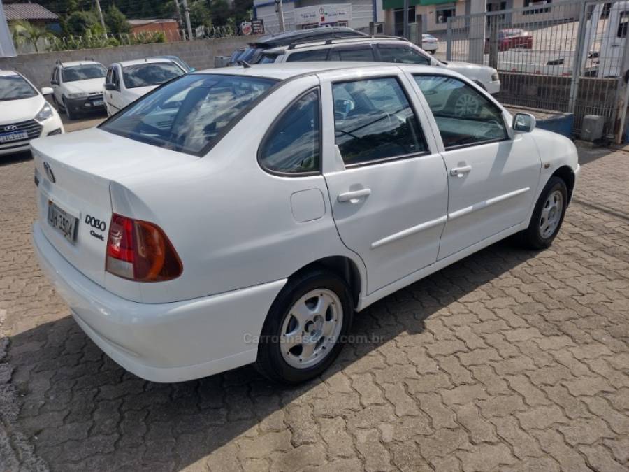 VOLKSWAGEN - POLO - 1999/2000 - Branca - R$ 15.900,00