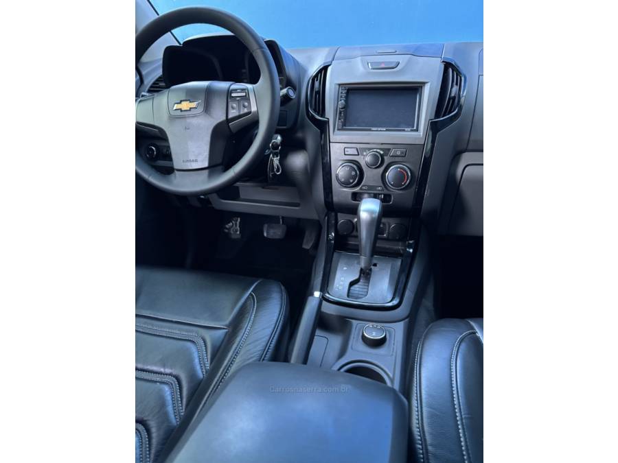CHEVROLET - S10 - 2012/2013 - Prata - R$ 109.900,00