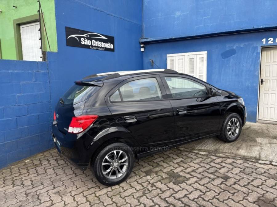CHEVROLET - ONIX - 2013/2013 - Preta - R$ 42.900,00