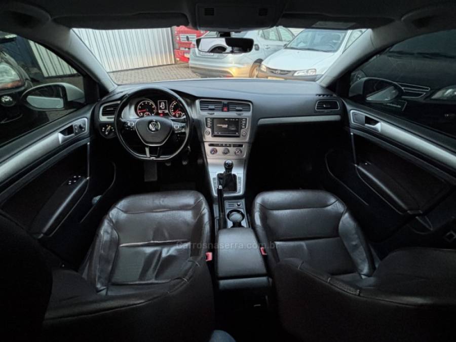 VOLKSWAGEN - GOLF - 2017/2017 - Branca - R$ 81.500,00
