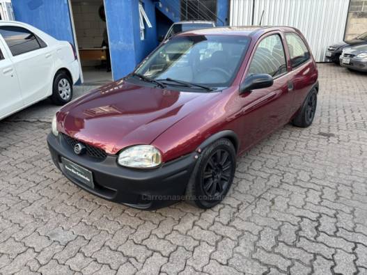 CHEVROLET - CORSA - 1997/1997 - Vermelha - R$ 18.500,00