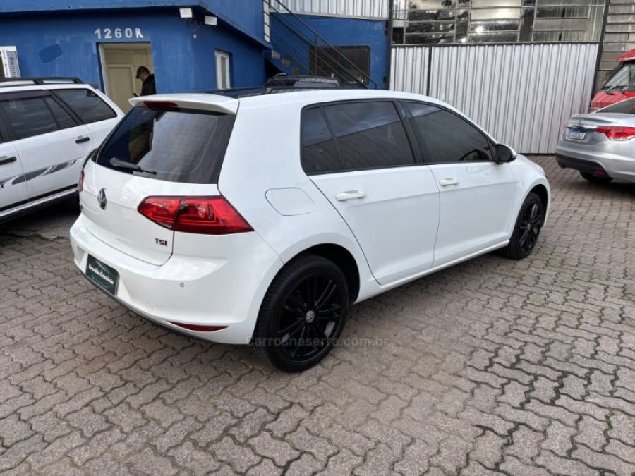 VOLKSWAGEN - GOLF - 2017/2017 - Branca - R$ 81.500,00