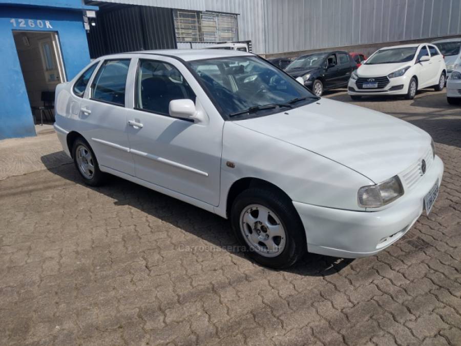 VOLKSWAGEN - POLO - 1999/2000 - Branca - R$ 15.900,00