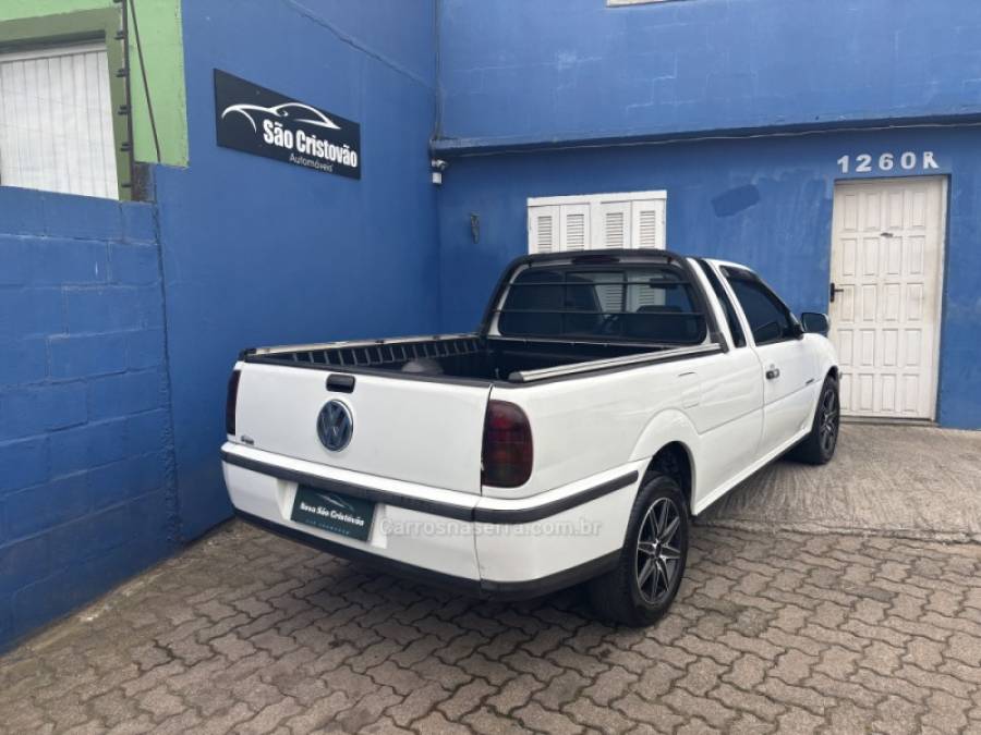 VOLKSWAGEN - SAVEIRO - 2001/2001 - Branca - R$ 29.500,00